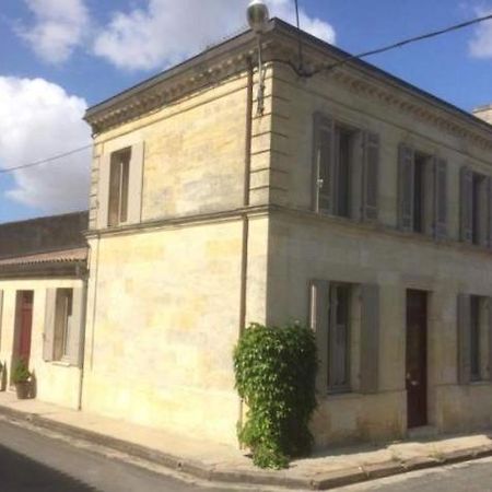 Au Coeur Des Vignobles Bed and Breakfast Saint-Estèphe Εξωτερικό φωτογραφία
